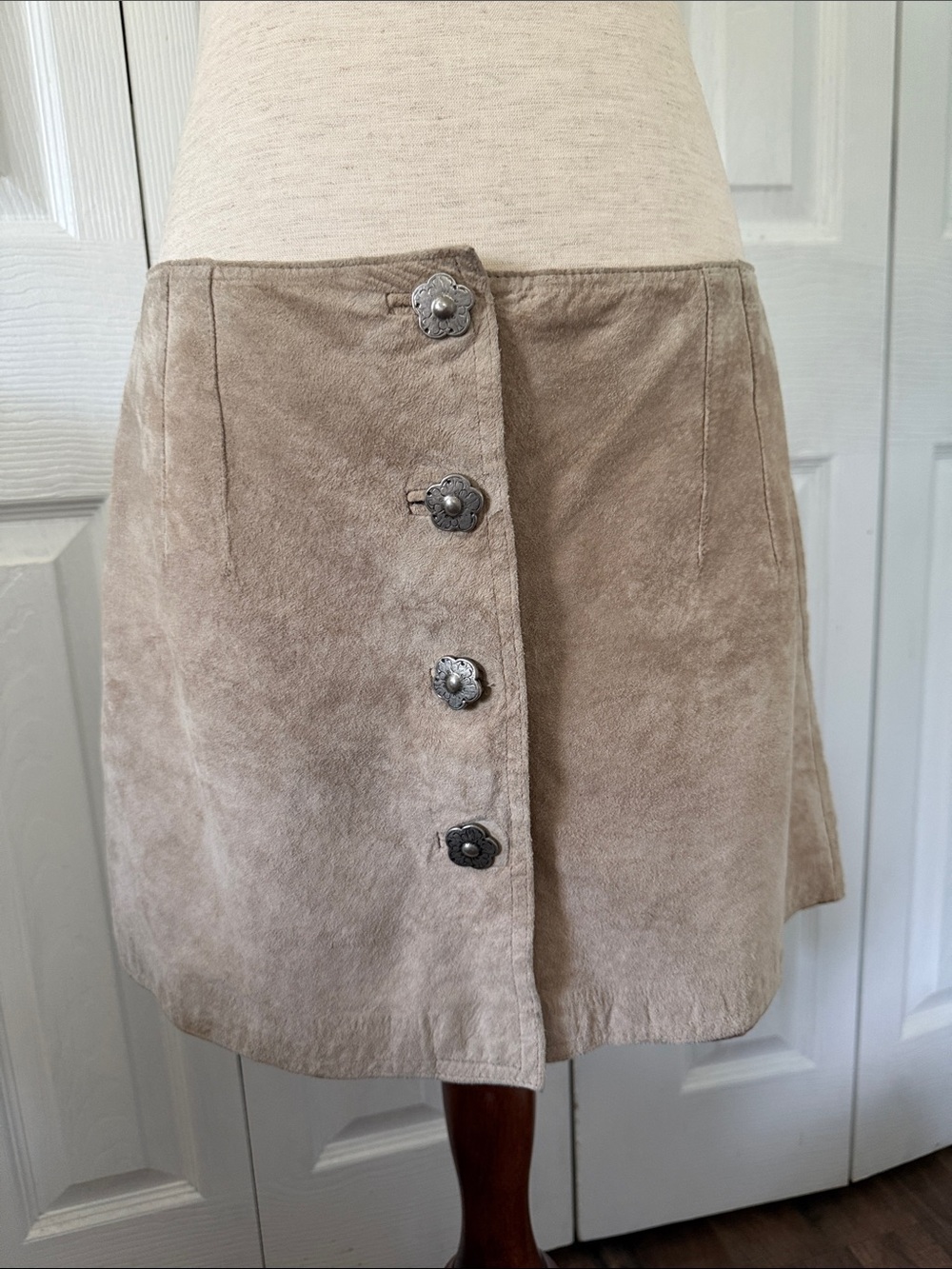 Vintage 80s 90s Guess by Georges Marciano Beige Suede Low Rise Mini Skirt Sz 13